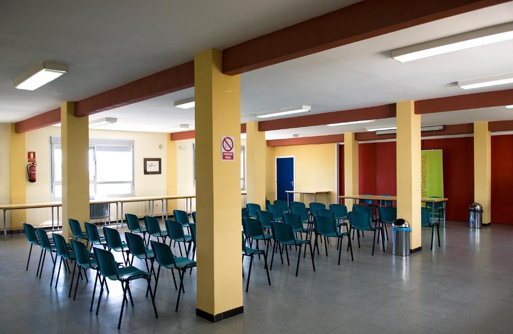 Albergue Inturjoven Constantina Buitenkant foto