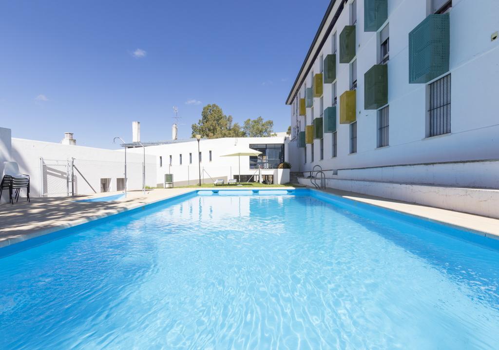 Albergue Inturjoven Constantina Buitenkant foto