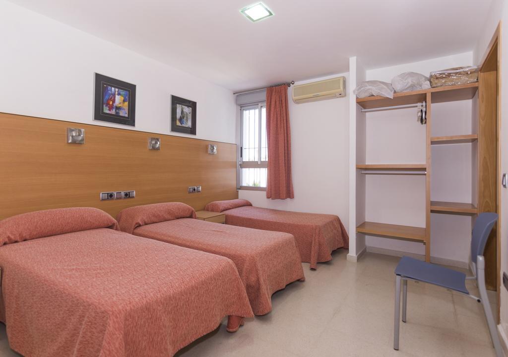 Albergue Inturjoven Constantina Buitenkant foto