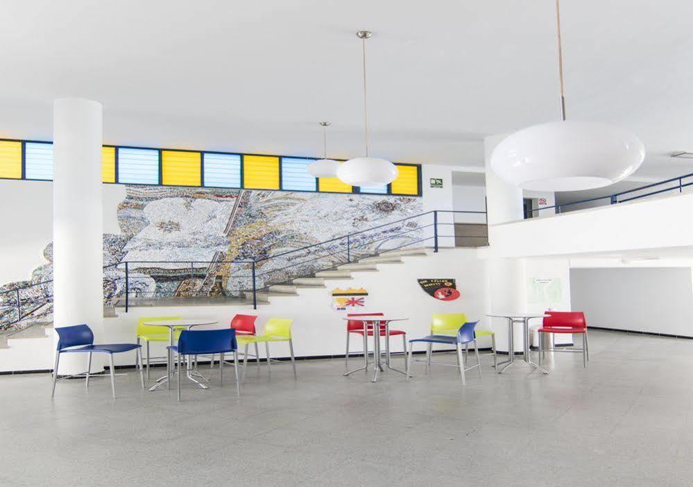 Albergue Inturjoven Constantina Buitenkant foto