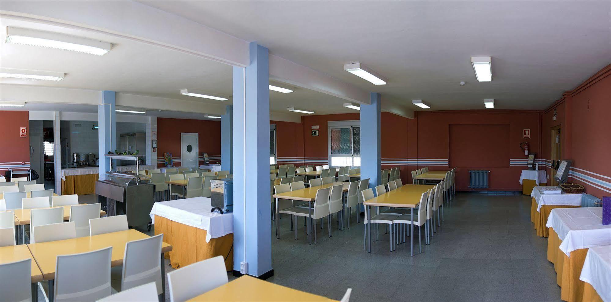 Albergue Inturjoven Constantina Buitenkant foto