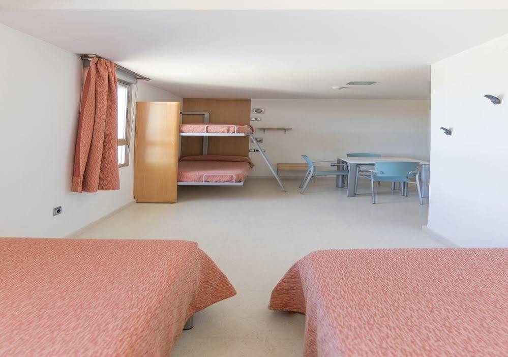 Albergue Inturjoven Constantina Buitenkant foto